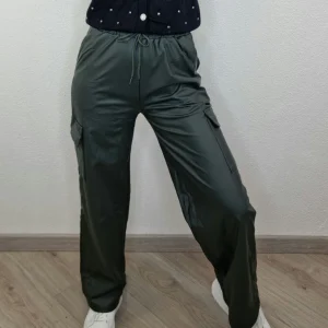 PANTALONE ECOPELLE CARGO VERDE